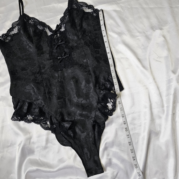 Cute Rave Babe Bodysuit 🖤 - Picture 4 of 7